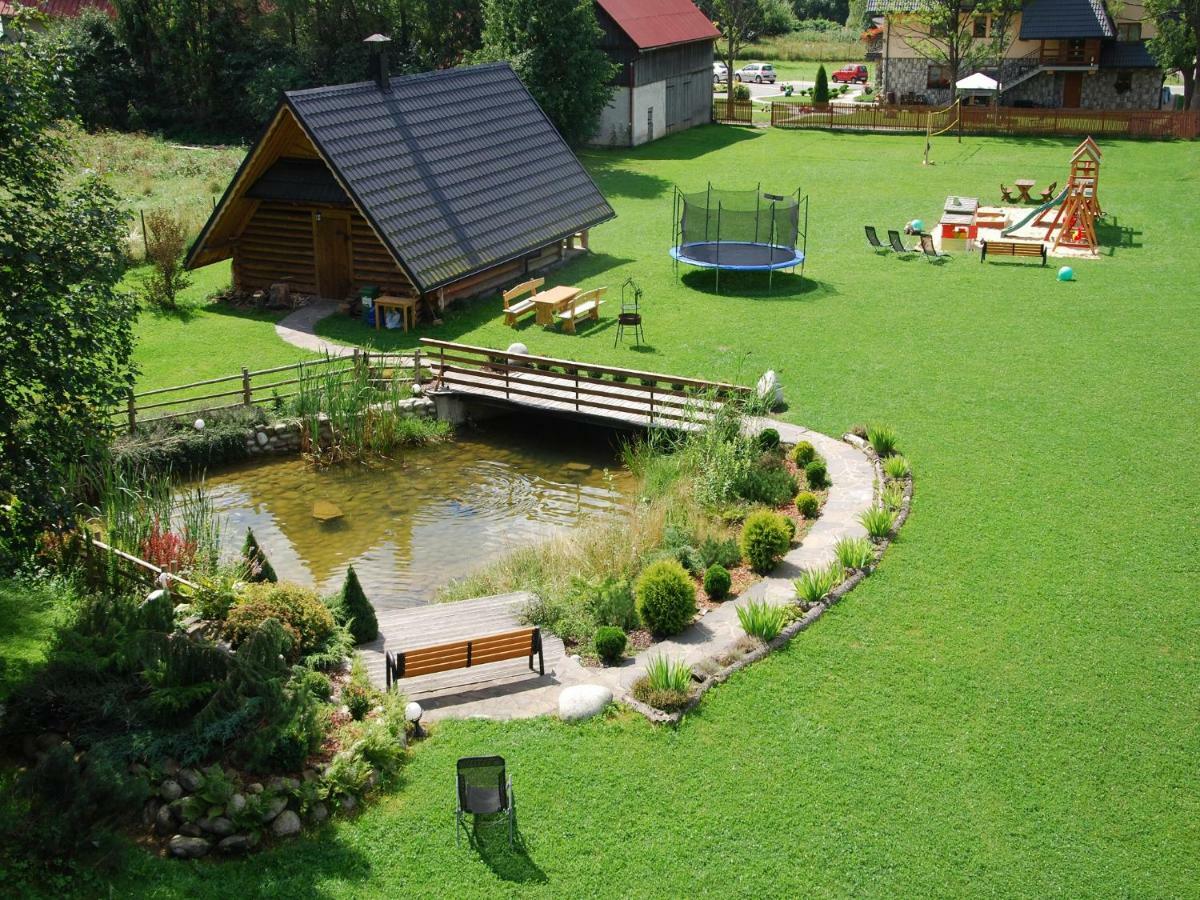 Pokoje Goscinne Budzowie Czarna Gora Exterior photo